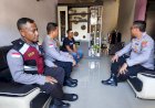 Usai-Jadi-Korban-Lemparan-Batu-Saat-Unras,-Personel-Polresta-Kupang-Kota-Dijenguk-Kapolresta.