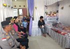 Wujud-Duka-Mendalam,-Kapolresta-Kupang-Kota-Bersama-Ketua-Bhayangkari-Melayat-Almarhum-Aipda-George-Letan.