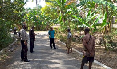 Cegah-Covid-19,-Bhabinkamtibmas-Bersama-Lurah-Kolhua-Lakukan-Sambang-dan-Berikan-Imbauan-Pada-Warganya