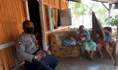 Berikan-Himbauan-Bahaya-Virus-Corona-Bhabinkamtibmas-Kelurahan-TDM-Sambang-Warga-Binaan