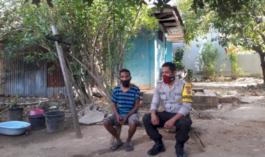 Sambangi-Warga,-Bhabinkamtibmas-Kelurahan-Naikoten-1-Imbau-Warga-Binaan-Jangan-Lupa-Tetap-Taat-Protokol-Kesehatan