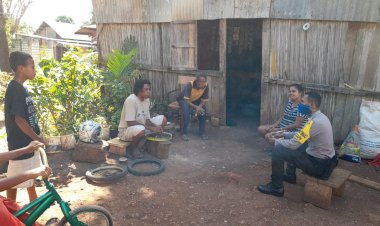 Pesan-Bhabinkamtibmas-Polsek-Kelapa-Lima-Pada-Warga-Akan-Pentingnya-Patuhi-Protokol-Kesehatan-Cegah-Covid-19.