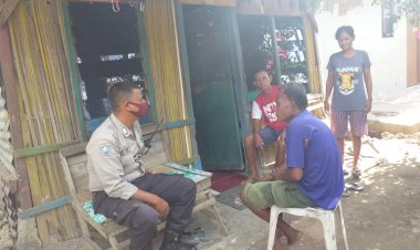Ajak-Patuhi-Protokol-Kesehatan,-Bhabinkamtibmas-Kelurahan-Oebobo-Sambangi-Warga-Binaannya