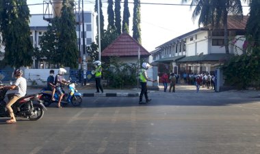 Peduli-Pandemi-Covid-19,-Satlantas-Polres-Kupang-Kota-Himbau-Tertib-Berlalu-Lintas-Pada-Pengguna-Jalan
