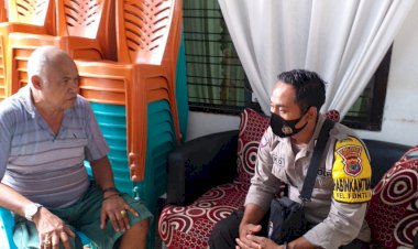 Wujudkan-Keamanan-Serta-Antisipasi-Penyebaran-Covid-19,-Bripka-Niko-Djami-Selaku-Bhabinkamtibmas-Sambangi-Warga