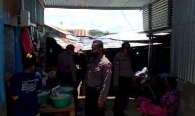 Sambangi-Pasar-Oesapa,-Sat-Sabhara-Polres-Kupang-Kota-Himbau-Warga-Agar-Pakai-Masker