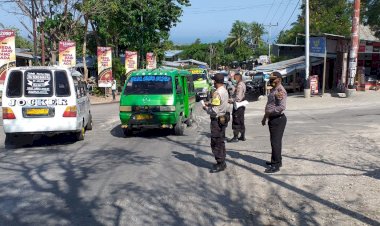 Bersama-Cegah-Covid-19,-Kapolsek-Maulafa-Berserta-Anggota-Maulafa-Laksanakan-Operasi-Yustisi-Penertiban-Protokol-Kesehatan