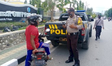Cegah-Penyebaran-Virus-Corona-Bhabinkamtibmas-Keluruhan-Kolhua-Laksanakan-Operasi-Yustisi-Penertiban-Penggunaan-Masker