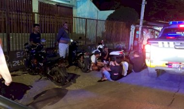 Sat-Sabhara-Polres-Kupang-Kota-Bubarkan-Pemuda-yang-Tidak-Patuhi-Protokol-Kesehatan-Saat-Laksanakan-Patroli