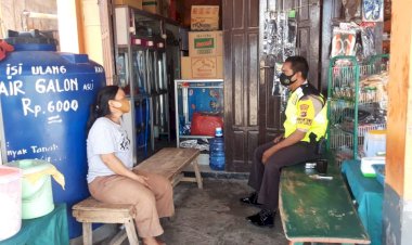 Sambangi-Tokoh-Sembako-Bripka-Erwil-Lape-Himbau-Waspada-Penyebaran-Virus-Corona