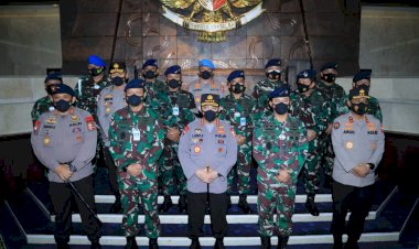 Kunjungi-KSAU,-Kapolri-Harap-Sinergitas-Dari-Atas-Hingga-Bawah-Tegakan-Displin-Prokes-Masyarakat.