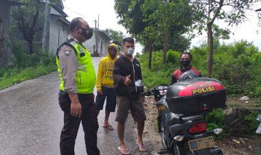 Patroli-Dialogis,-Bhabinkamtibmas-Kelurahan-Kolhua-Himbau-Warga-Binaan-Cegah-Penyebaran-Covid-19