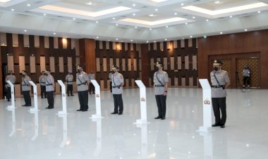 Dilantik-Kapolri-Jadi-Kabaintelkam,-Putra-Papua-Irjen-Paulus-Waterpauw-Resmi-Naik-Bintang-Tiga.