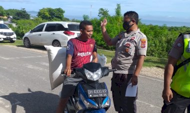 Pendisiplinan-Penggunaan-Masker,-Bhabinkamtibmas-Polsek-Alak-Tegur-Dan-Himbau-Warga-Yang-Beraktivitas-Tidak-Menggunakan-Masker