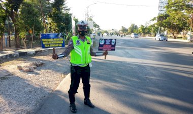 Sat-Lantas-Polres-Kupang-Kota-Laksanakan-Giat-Dikmas-Tentang-Tertib-Lalin-Dan-Himbau-Protokol-Kesehatan