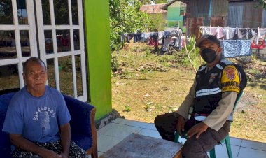 Minimalisir-Penyebaran-Covid-19,-Bhabinkamtibmas-Aipda-Apner-Manu-Himbau-Warga-Patuhi-Protokol-Kesehatan