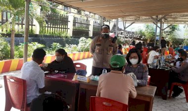 Gerai-Vaksin-Polri-Polres-Kupang-Kota-Kembali-Mengelar-Vaksinasi-Di-Polsek-Oebobo-,-Upaya-Percepatan-Vaksinasi-Covid-19-Bagi-Masyarakat-Kota-Kupang