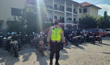 Babinkamtibmas-Kelurahan-Kelapa-Lima-Laksanakan-Pam-Dan-Ingatkan-Warga-Terapkan-Protokol-Kesehatan-di-Gereja