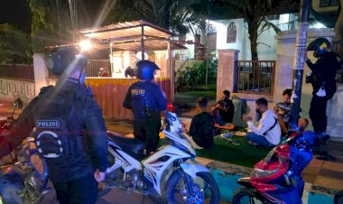Patroli-Penegakan-Prokes,-Sat-Sabhara-Bubarkan-Anak-Muda-Yang-nongkrong