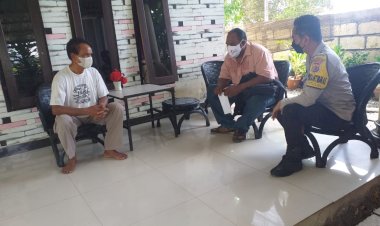 Sambang-Warga-Binaannya,-Bhabinkamtibmas-Kelurahan-Fatululi-imbau-Warganya-Tetap-Patuhi-Prokes