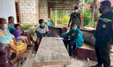 Bhabinkamtibmas-Kelurahan-Nunbaun-Delha-Polres-Kupang-Kota-Bersinergi-Dengan-Puskesmas-Alak-Laksanakan-Tracing-Warga-Terpapar-Covid-19