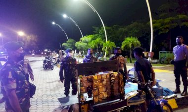 Cegah-Covid-19-dan-Varian-Omicron,-Personel-Polres-Kupang-Kota-Dan-Gabungan-TNI-laksanakan-Patroli-Penegakan-Pendisiplinan-Protokol-Kesehatan-Di-Wilayah-Hukum-Polres-Kupang-Kota