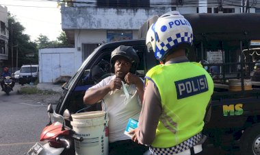 Satlantas-Polres-Kupang-Kota-imbau-Pengendara-Tetap-Jaga-Kamseltibcar-Dalam-Berkendara-Serta-Taat-Prokes