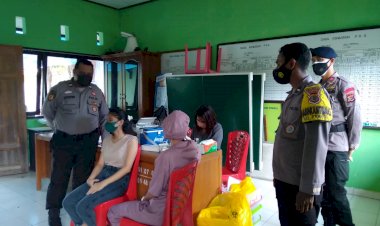 Giat-Vaksin,-Babinkamtibmas-Polres-Kupang-Kota-Laksanakan-Pam-Dan-Monitoring