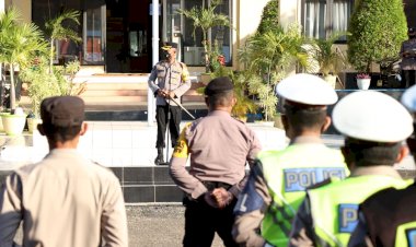 Ops-Ketupat-Turangga-2022,-Kapolresta-Kupang-Kota-Pimpin-Apel-Pergeseran-Pasukan-Pengamanan-Pospam-Dan-Posyan