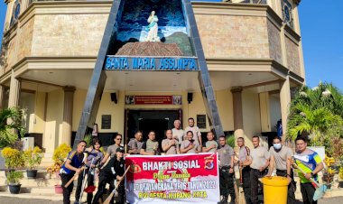 POLRESTA-KUPANG-KOTA-GELAR-BAKTI-SOSIAL-DI-SEJUMLAH-TEMPAT-IBADAH,-DALAM-RANGKA-HARI-BHAYANGKARA-KE-76