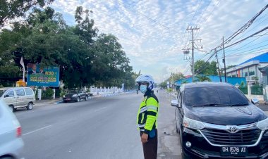 SATUAN-LALU-LINTAS-POLRESTA-KUPANG-KOTA-LAKSANAKAN-GIAT-PEMANTAUAN-KENDARAAN-YANG-PARKIR-BERLAPIS.