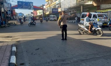 Personil-Polsek-Oebobo-Laksanakan-Strong-Point-Pagi.