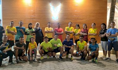 Lari-Malam-Membangun-Kemitraan-Bhayangkara-NTT-Runnes-bersama-Kupang-Runners.
