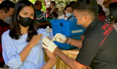 Klinik-Polresta-Kupang-Kota-Terus-Gencarkan-Vaksinasi-Booster.