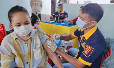Klinik-Polresta-Kupang-Kota-Gencarkan-Vaksinasi-