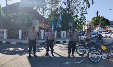 Kasat-Samapta-Pimpin-Pengamanan-Kegiatan-Napak-Tilas-dan-Puncak-Perayaan-HUT-Jemaat-Kota-Kupang-Ke-408