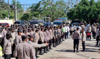 Kapolresta-Kupang-Kota-Pimpin-Apel-Pagi-Dan-Apel-Persiapan-Pengamanan-Aksi-Demo-Penolakan-Kenaikan-BBM