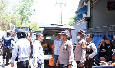 Polresta-Kupang-Kota-Evakuasi-Seorang-Pria-Yang-Ditemukan-Meninggal-Dunia-di-Kelurahan-Kelapa-Lima