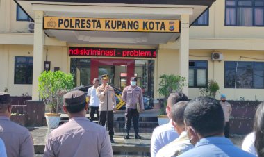 Tekankan-Pelayanan-Yang-Cepat-Kepada-Masyarakat,-Kapolresta-Kupang-Kota-Beri-Arahan-Apel-Pagi-Ke-Anggota