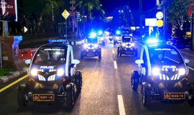Patroli-Gunakan-Kendaraan-Listrik,-Polwan-dan-Kowad-Bersinergi-Jaga-Keamanan-Penyelenggaraan-KTT-G20