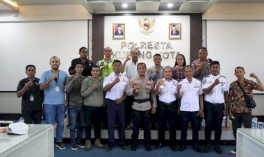 Cari--Solusi-Kemacetan-di-Kota-Kupang,-Kapolresta-Kupang-Lakukan-Rapat-Koordinasi-Bersama-Dishub-Kota,-Organda-dan-Pengusaha-Ekspedisi