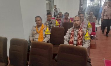 Personel-Polresta-Kupang-kota-Menghadiri-Kegiatan-Natal-Bersama-Polda-NTT