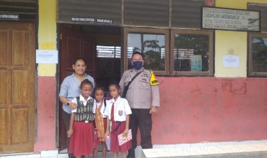 Antisipasi-Isu-Isu-Liar-Yang-Menyebar-Bhabinkamtibmas-Lakukan-Patroli-Dialogis-ke-Sekolah-Sekolah