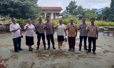 Sampaikan-Himbauan-Kamtibmas,-Jumat-Curhat-Kapolsek-Maulafa-Bersama-Kepala-SMA-Negeri-6