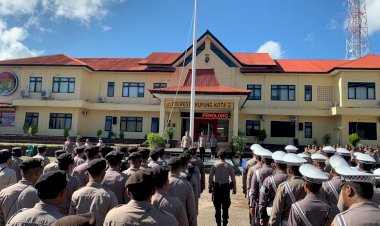 Apel-Pagi-Personel-Polresta-Kupang-Kota-Gunakan-Tas-Tenun-Dari-Berbagai-Daerah-di-Nusa-Tenggara-Timur.