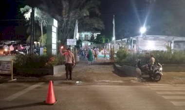 Personel-Polsek-Maulafa-Amankan-Sholat-Tarawih-Selama-Bulan-Ramadhan