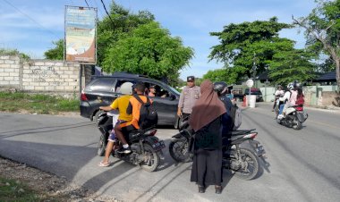 Polsek-Alak-Laksanakan-Strong-Point-Pengaturan-Pagi-di-32-Titk-Rawan-Macet-di-Wilkumya