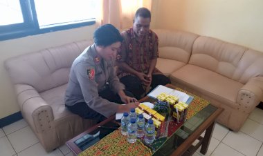 Penandatanganan-MOU-Antara-Kapolsek-Maulafa-dan-Kepala-Sekolah-SMA-Negeri-6-Kota-Kupang.