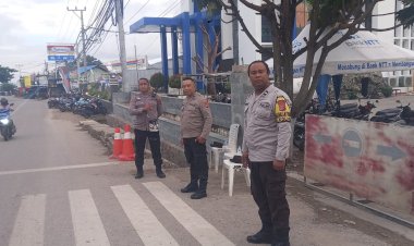 Polsek-Maulafa-Laksanakan-Pengamanan-Ibadah-Jumat-Agung-di-Wilkumnya.