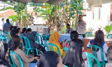 Kapolsek-Alak-Bertemu-Warga-Dalam-Jumat-Curhat-Dan-Menerima-Saran-Serta-Masukan